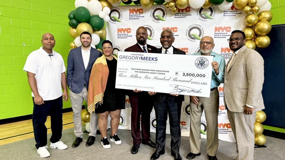 Rep. Meeks with Southern Queens Park Association, Inc., for a Community Project Funding Presentation 